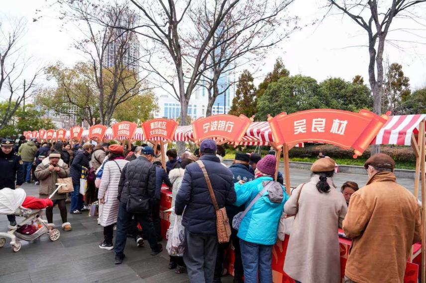 “巷遇福佑”暖意浓 宁波银行上海外滩支行传递金融温度